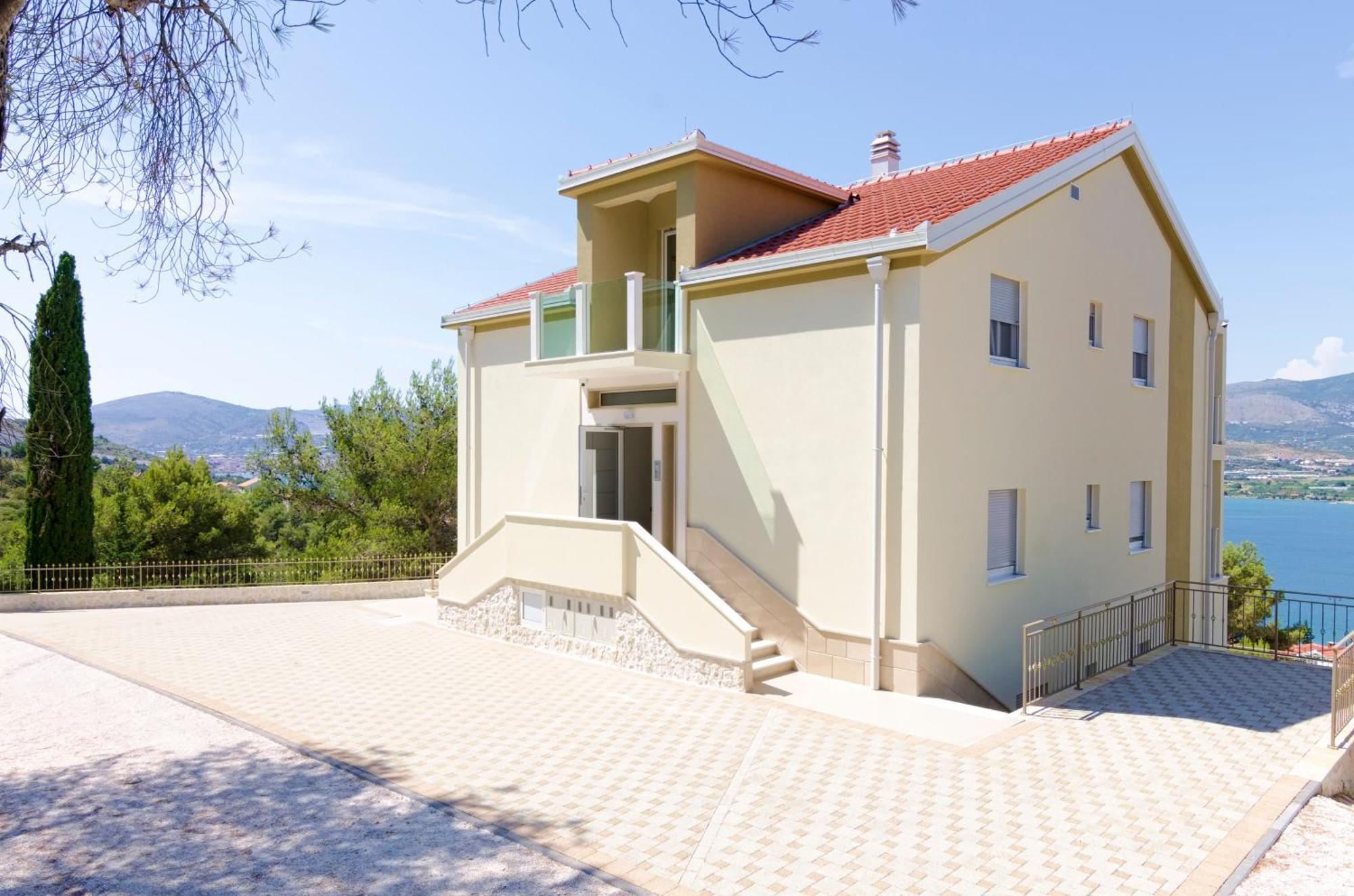 Luxury Star Lights - Heated Pool, Hot Tub, Gym, Billiard