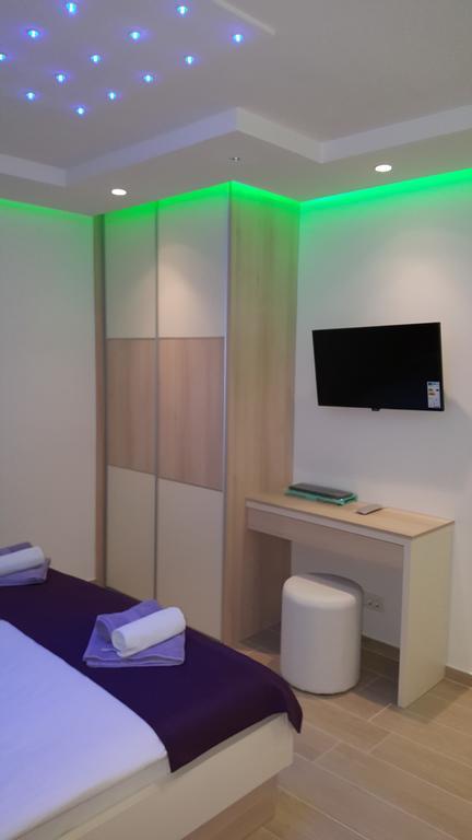 Villa Luxury Star Lights - Heated Pool, Hot Tub, Gym, Billiard