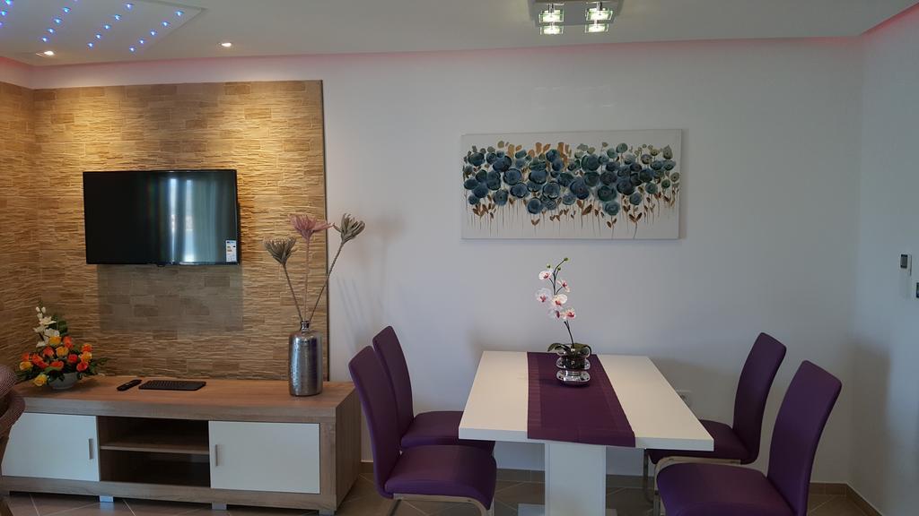 Luxury Star Lights - Heated Pool, Hot Tub, Gym, Billiard