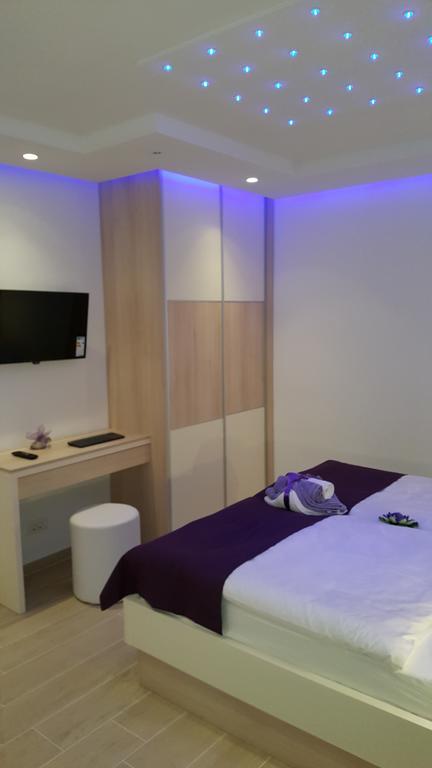 Luxury Star Lights - Heated Pool, Hot Tub, Gym, Billiard Trogir