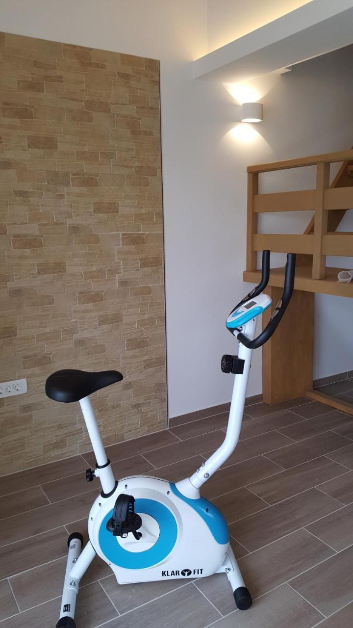 Luxury Star Lights - Heated Pool, Hot Tub, Gym, Billiard Vilă