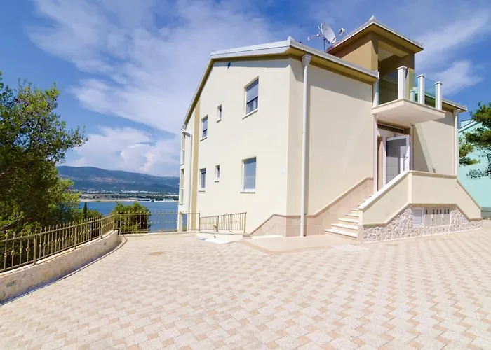 Luxury Villa Star Lights Trogir - Heated Pool, Hot Tub, Gym, Billiard