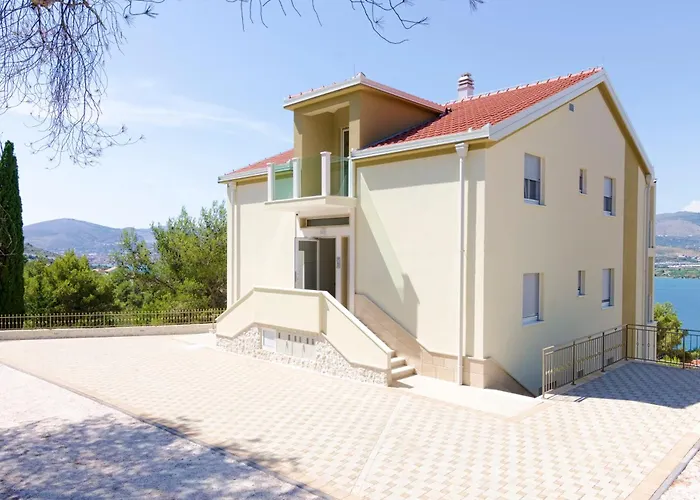 Luxury Villa Star Lights Trogir - Heated Pool, Hot Tub, Gym, Billiard