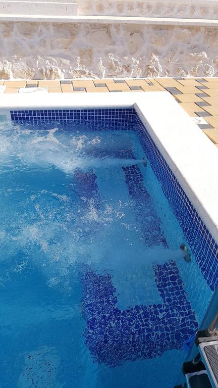 Villa Luxury Star Lights - Heated Pool, Hot Tub, Gym, Billiard *
