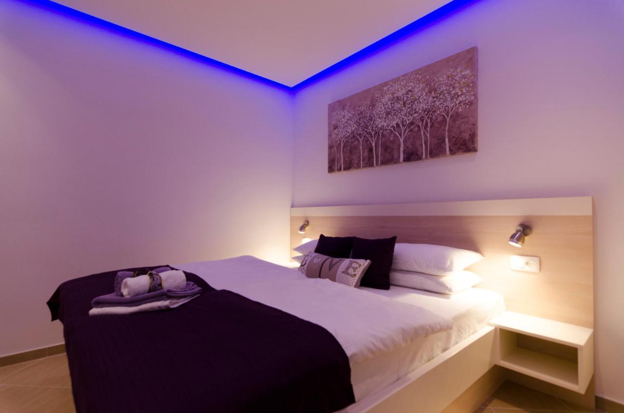 Luxury Star Lights - Heated Pool, Hot Tub, Gym, Billiard Villa