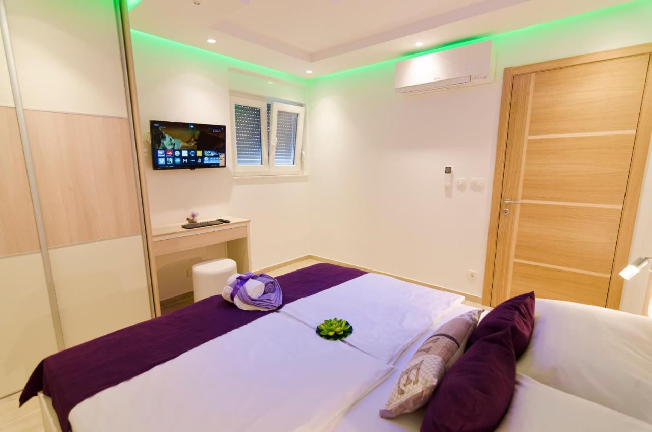 Villa Luxury Star Lights - Heated Pool, Hot Tub, Gym, Billiard Trogir