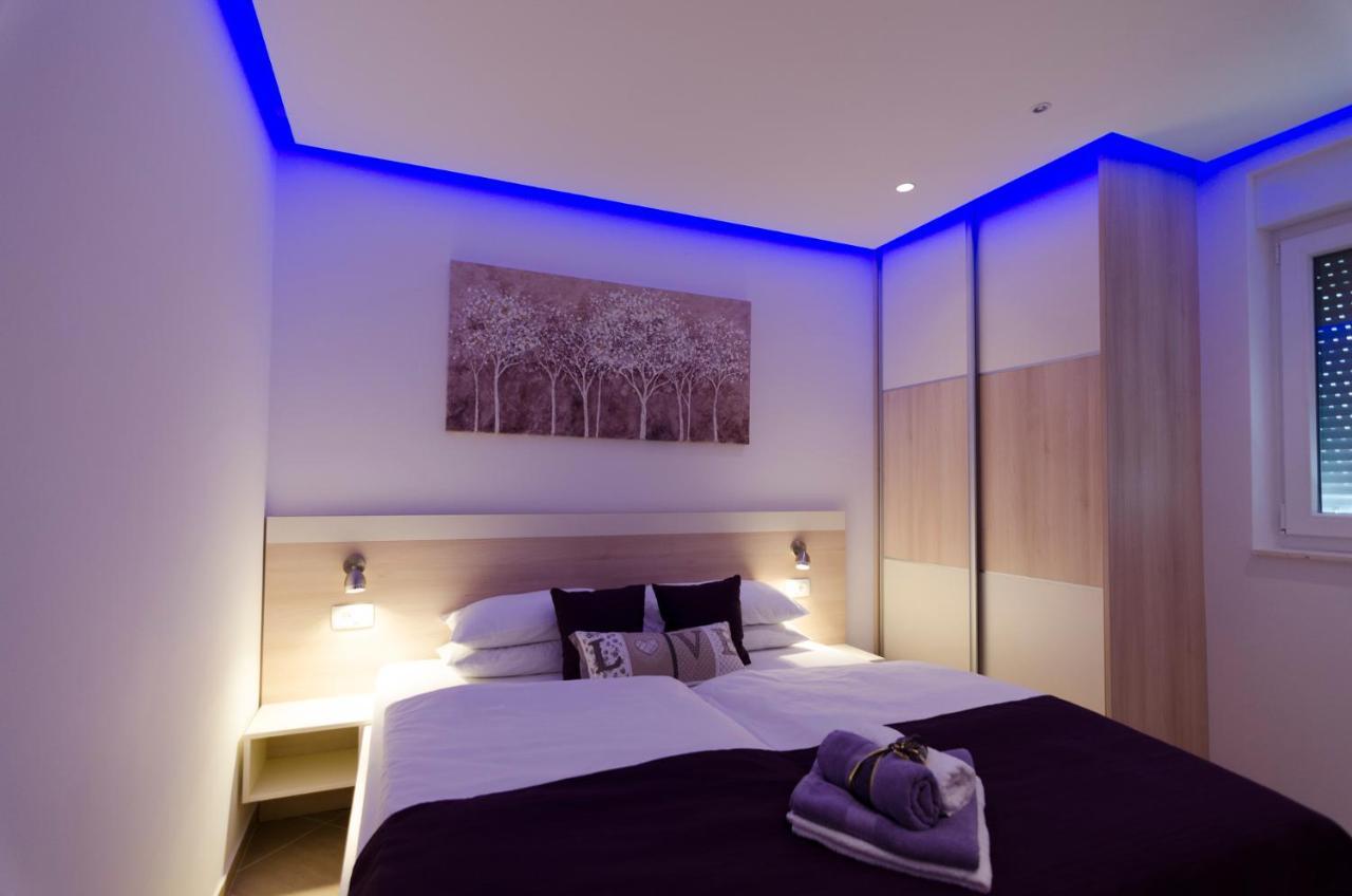 Villa Luxury Star Lights - Heated Pool, Hot Tub, Gym, Billiard Trogir