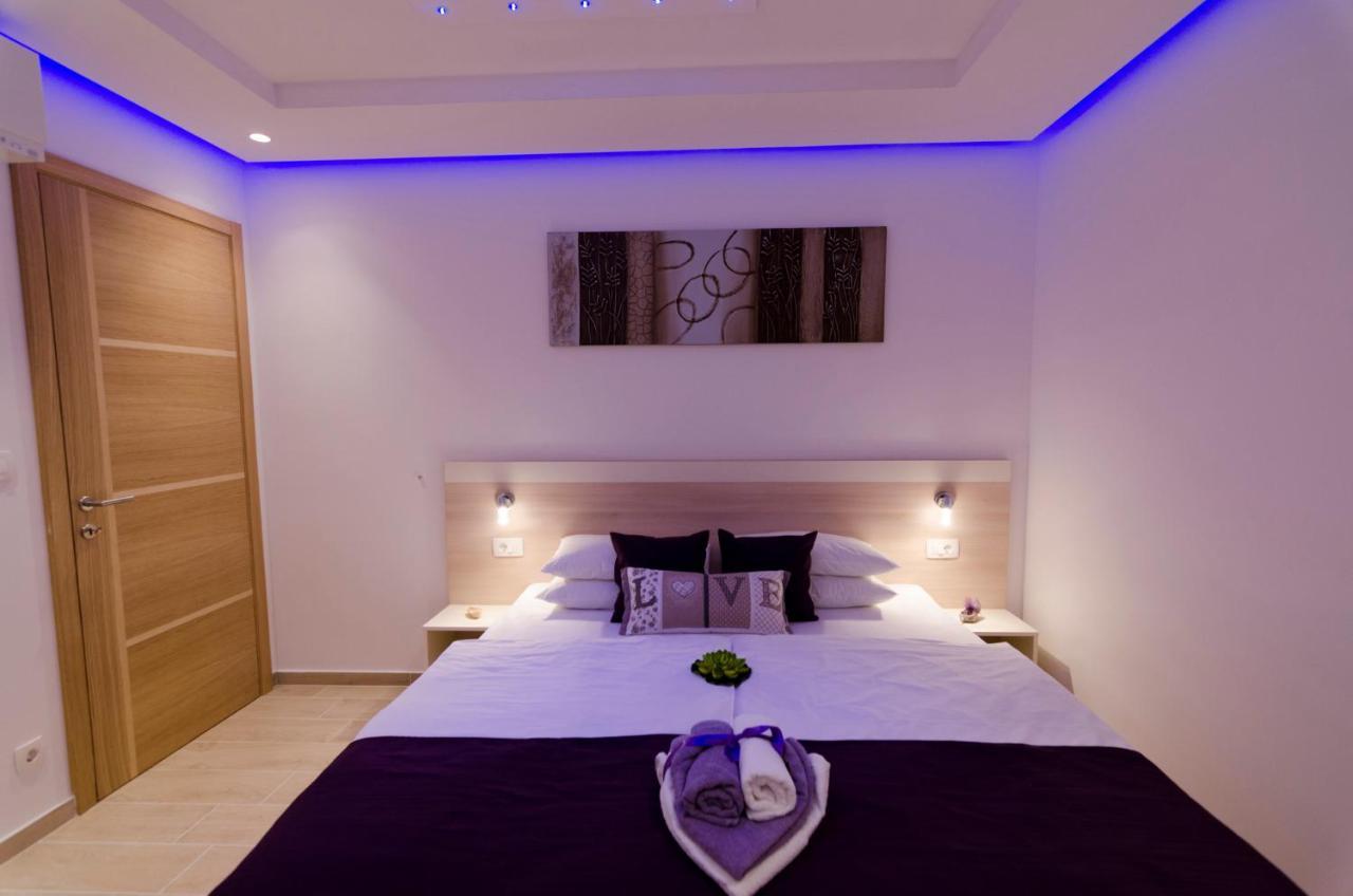 Luxury Star Lights - Heated Pool, Hot Tub, Gym, Billiard Villa
