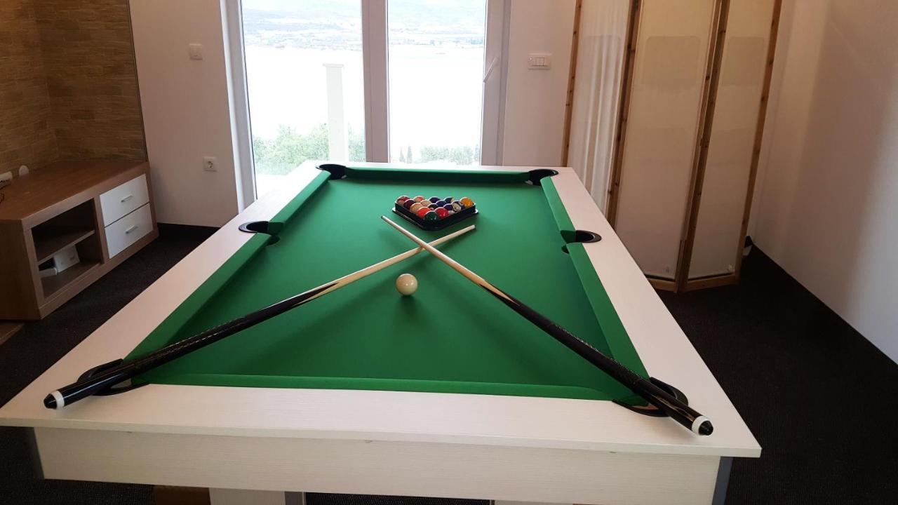 Villa Luxury Star Lights - Heated Pool, Hot Tub, Gym, Billiard Trogir