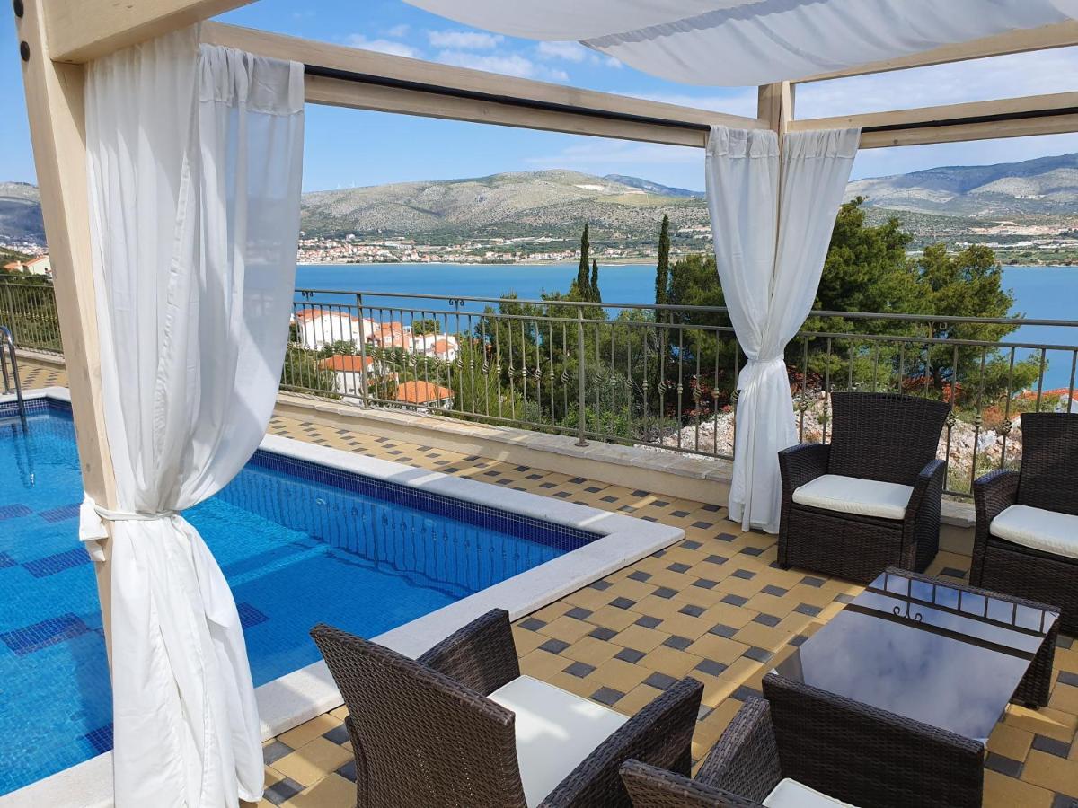 Luxury Star Lights - Heated Pool, Hot Tub, Gym, Billiard Villa